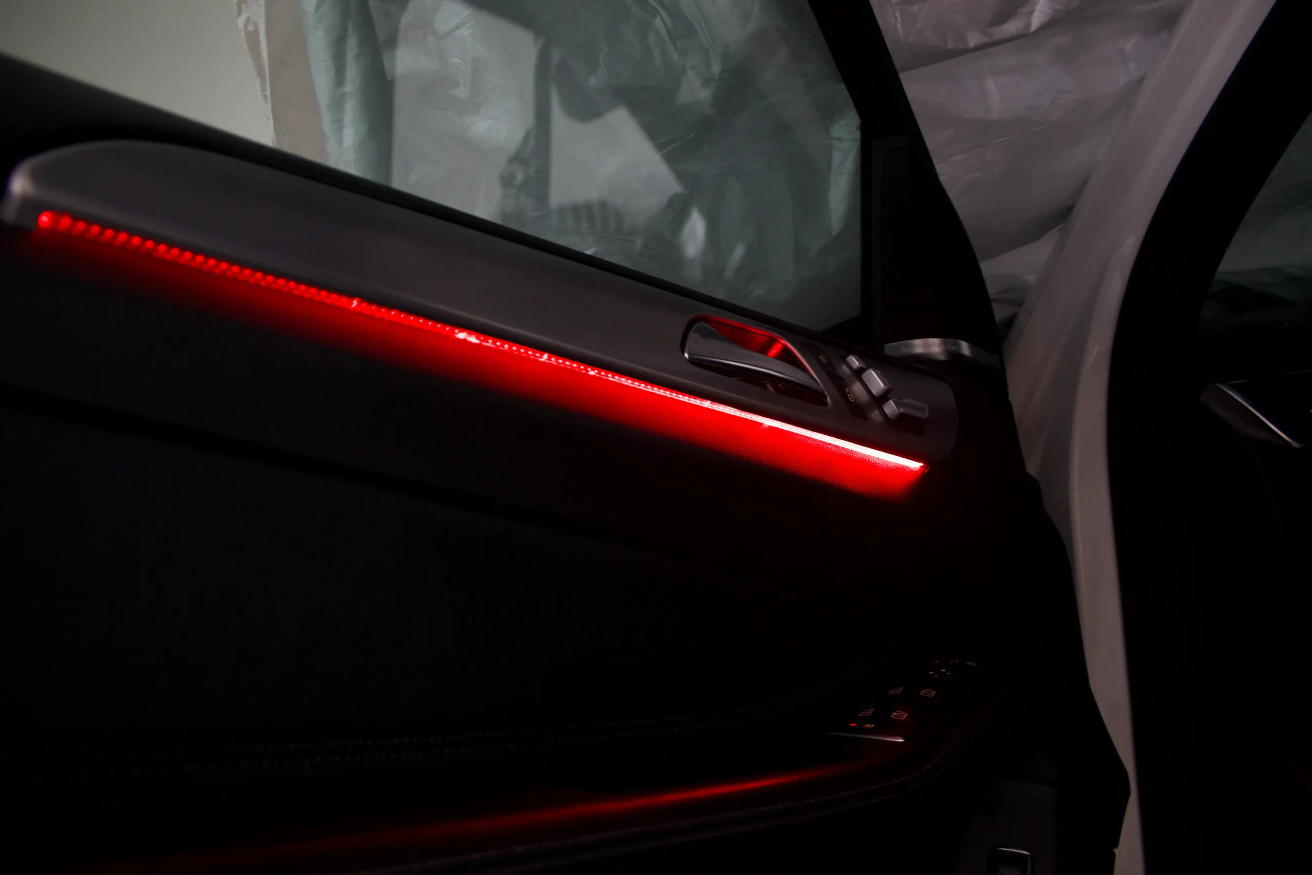 Beleuchtete Hochtöner im Mercedes GLE W166 Ambientelichtpaket