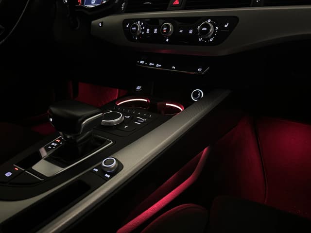 MMI-Menü Audi A4 B9 Farbauswahl Ambientebeleuchtung