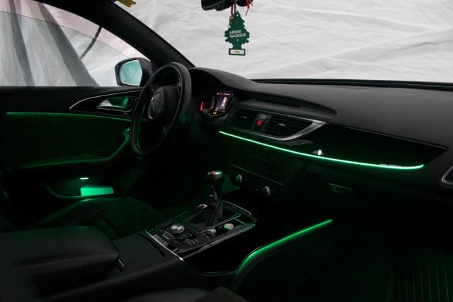 Hybrid-LED Glasfaser Ambientebeleuchtung Audi A7 C7 Detailaufnahme