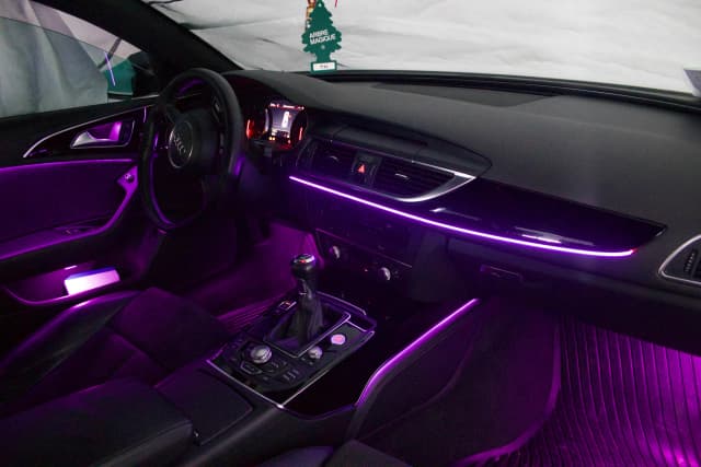 Audi A7 C7 4G Nachrüstung Ambientebeleuchtung bei Vip Performance