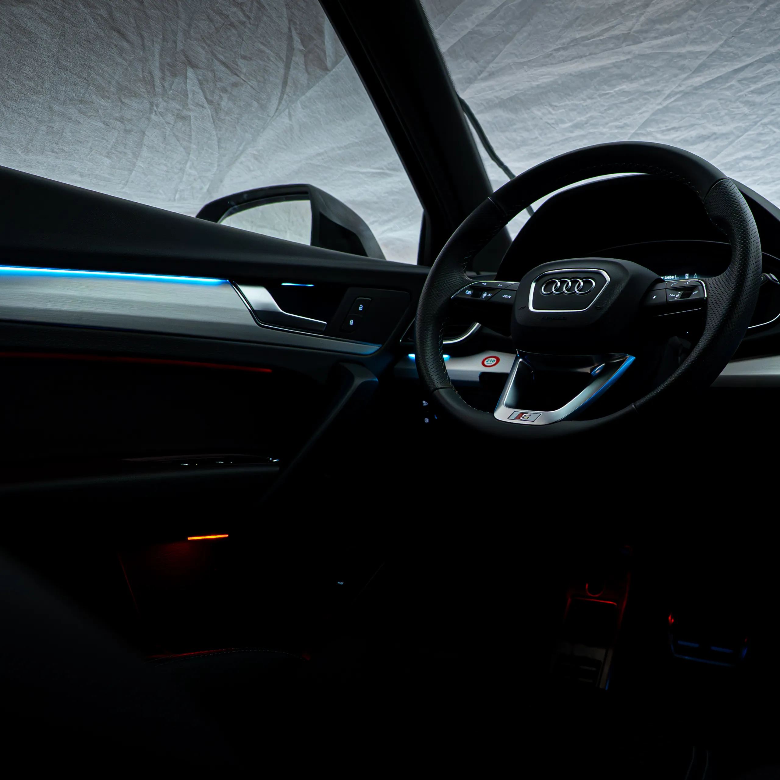 Audi Q5 FY LED Innenraumbeleuchtung warmweiße Farbwelt