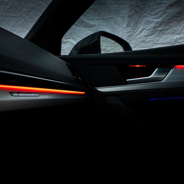 Audi Q5 FY Ambientebeleuchtung Farbübergang in mehreren Zonen