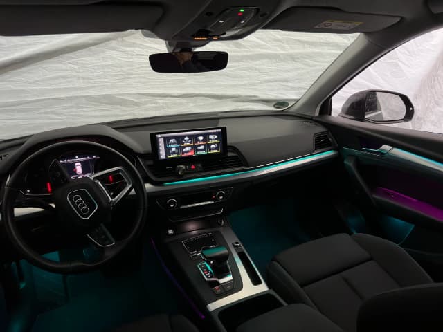 Audi Q5 FY Innenraum blaues Ambientelicht Nachrüstung Vip Performance