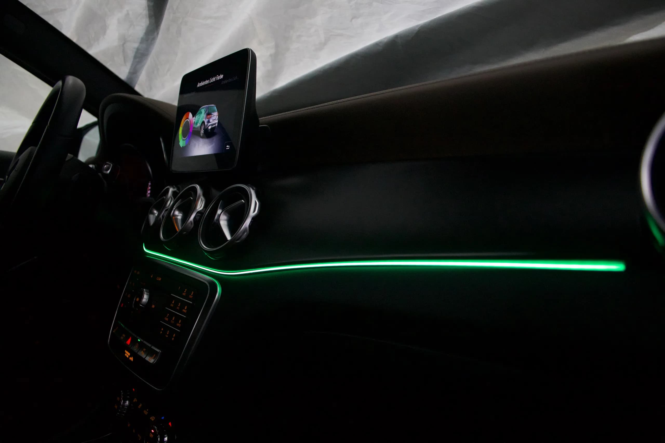 Mercedes CLA C117 Ambientebeleuchtung App-Steuerung Displayansicht