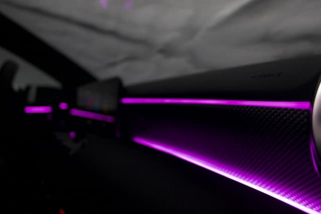 Armaturleistenbeleuchtung Mercedes CLA W118 Panoramaansicht