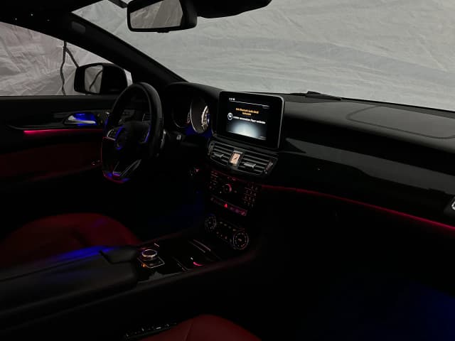 Mercedes CLS W218 Ambientebeleuchtung Innenraum vorne in lila
