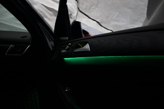 Nightshot Mercedes GLE W166 Innenraum mit mehrfarbiger Ambientebeleuchtung