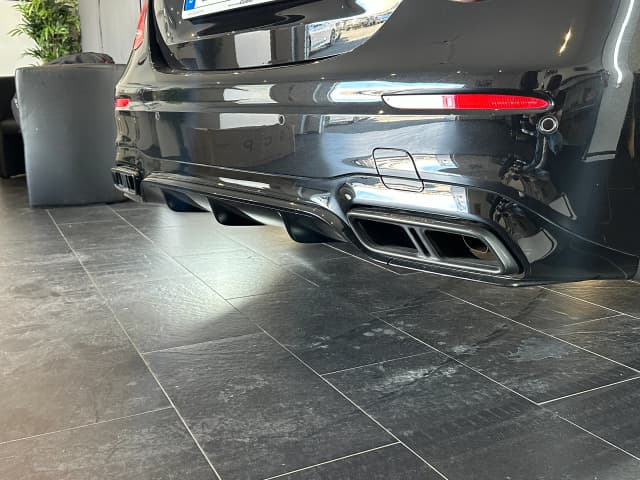 Heckansicht Mercedes E-Klasse W213 mit sportlichem Diffusor