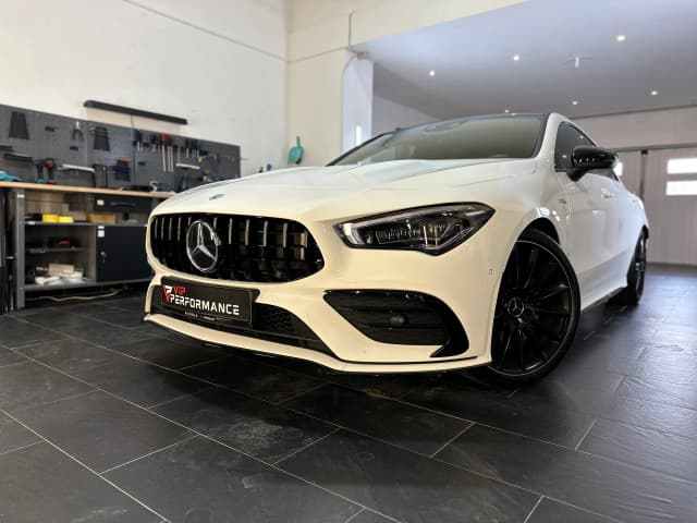 Panamericana Grill CLA W118 Nahaufnahme Lamellendesign