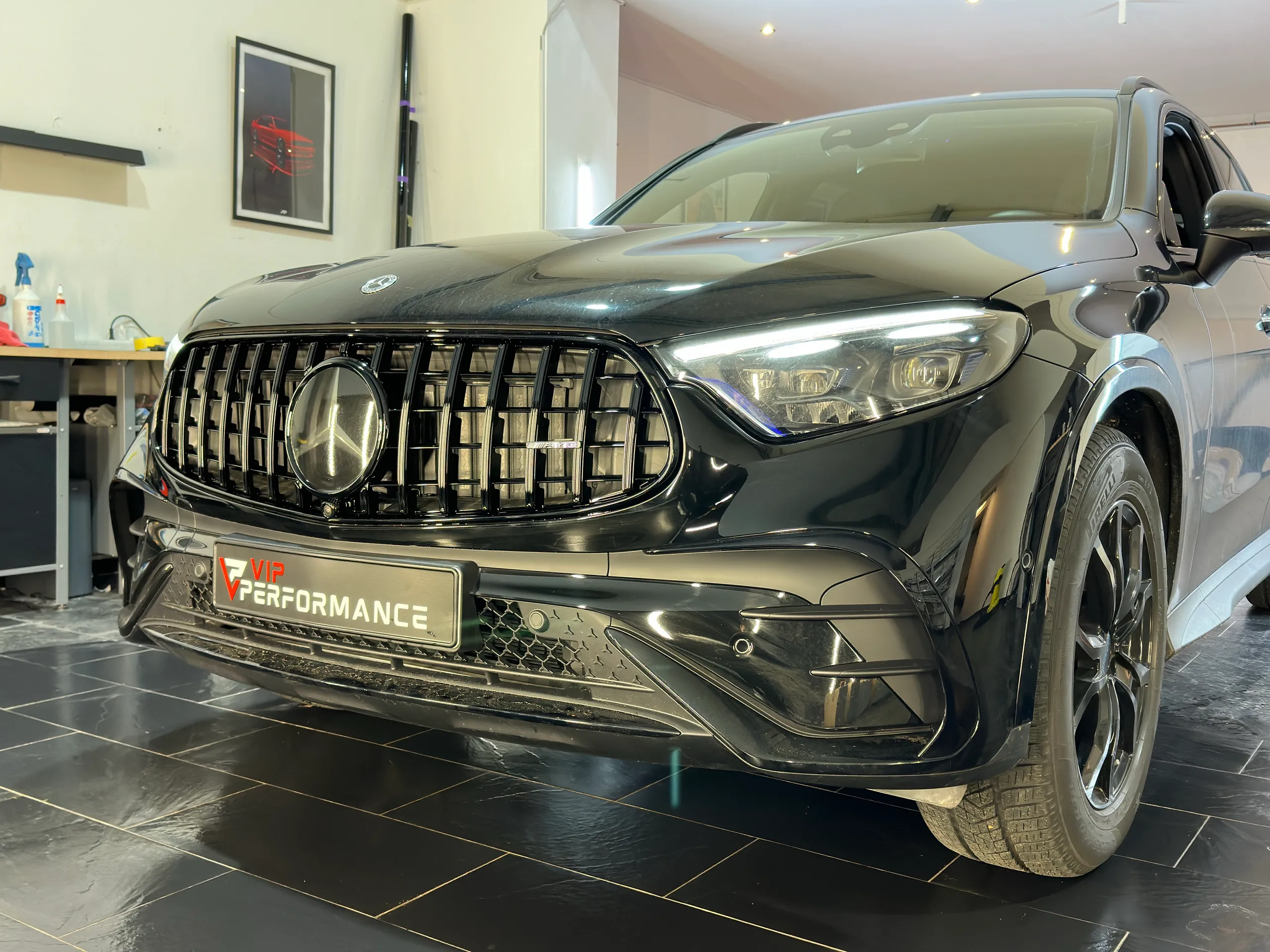 Detailansicht Panamericana Grill Mercedes GLC X254 vertikale Streben