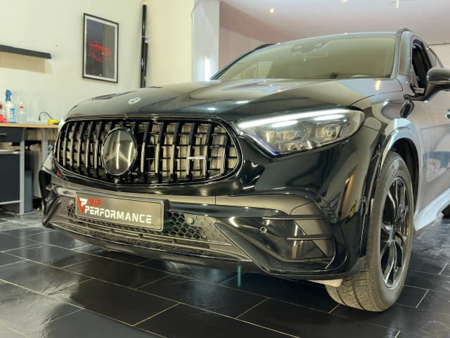 Detailansicht Panamericana Grill Mercedes GLC X254 vertikale Streben