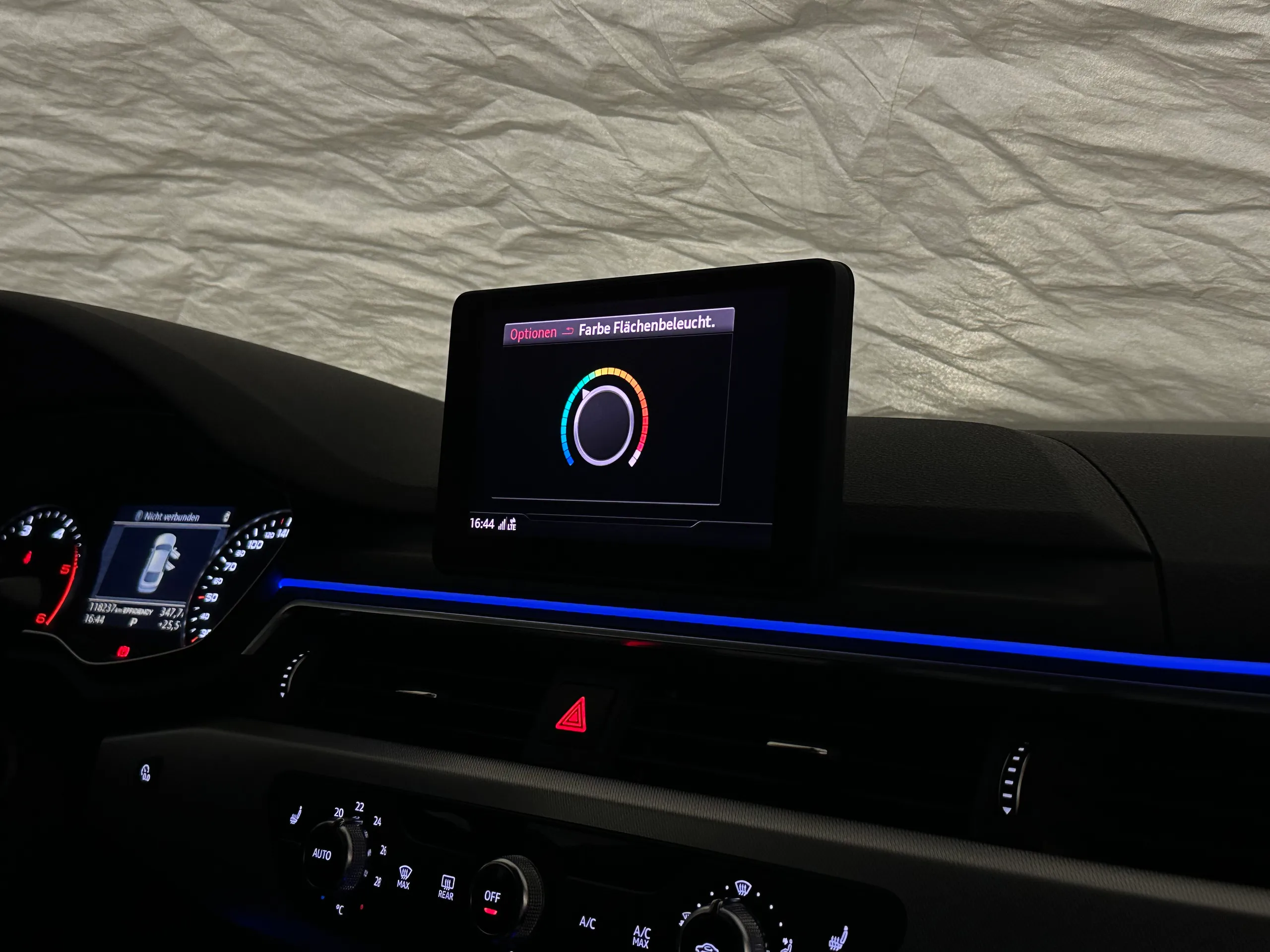 Audi A5 B9 Ambientebeleuchtung 30 Farben im MMI-Menü