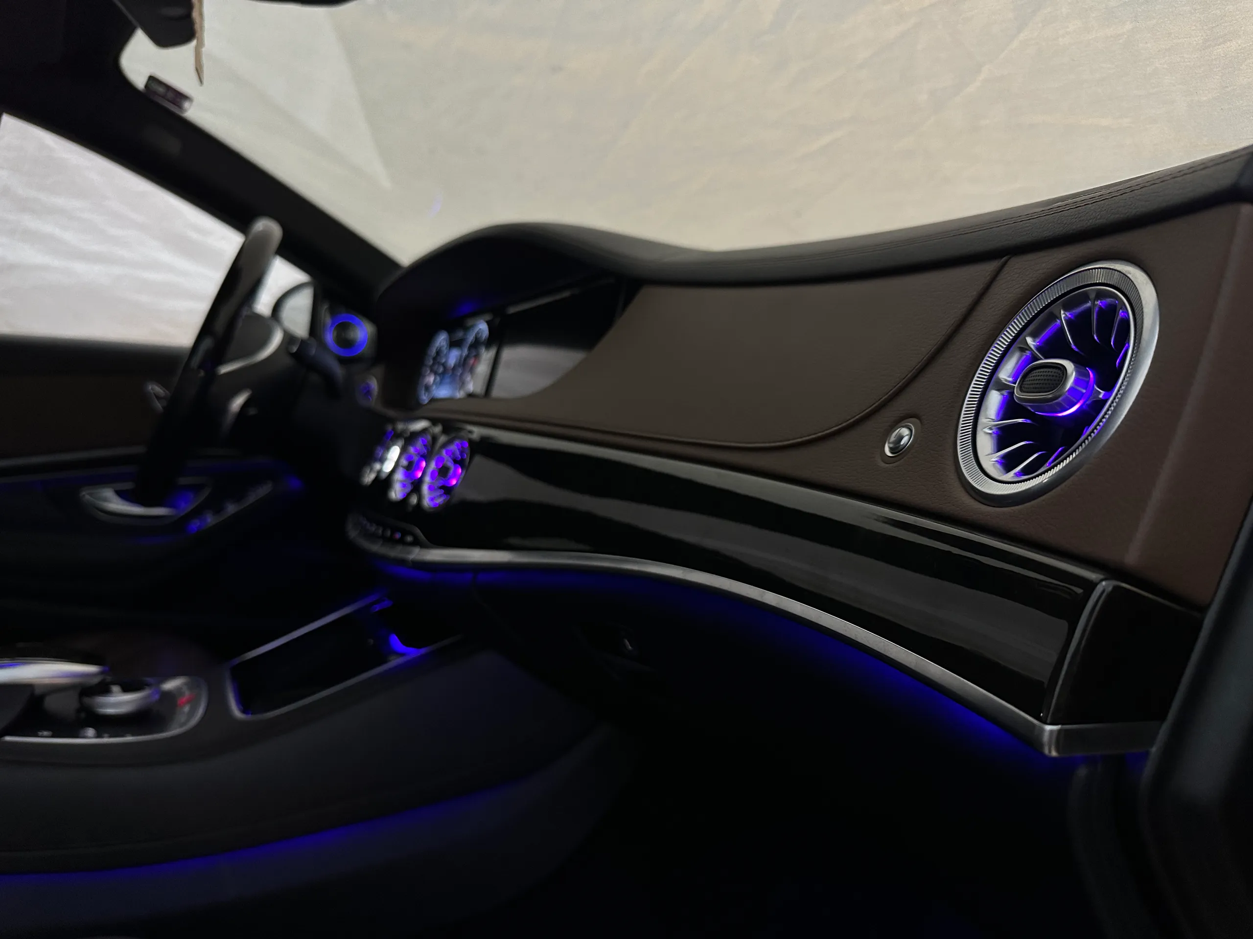 LED Innenraumlicht Mercedes W222 mit betonten Lüftungsdüsen