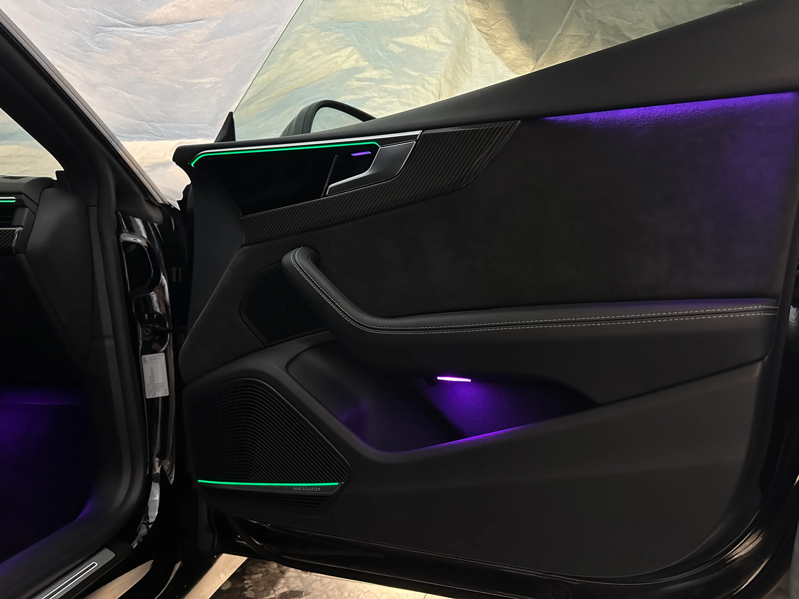 Mittelkonsole Audi A5 B9 mit dezentem Ambientelicht