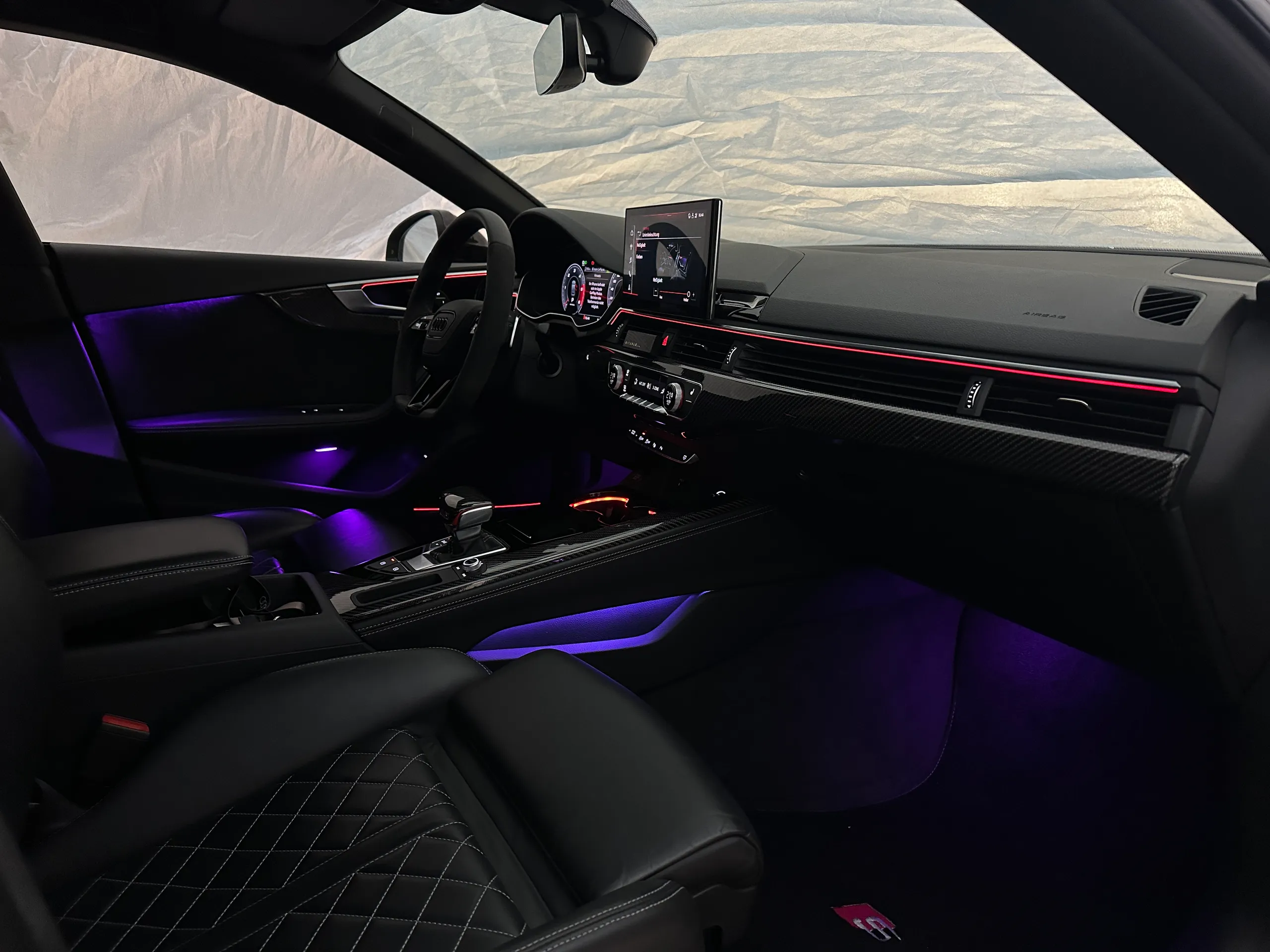 Fußraumbeleuchtung Audi A5 F5 in warmweiß