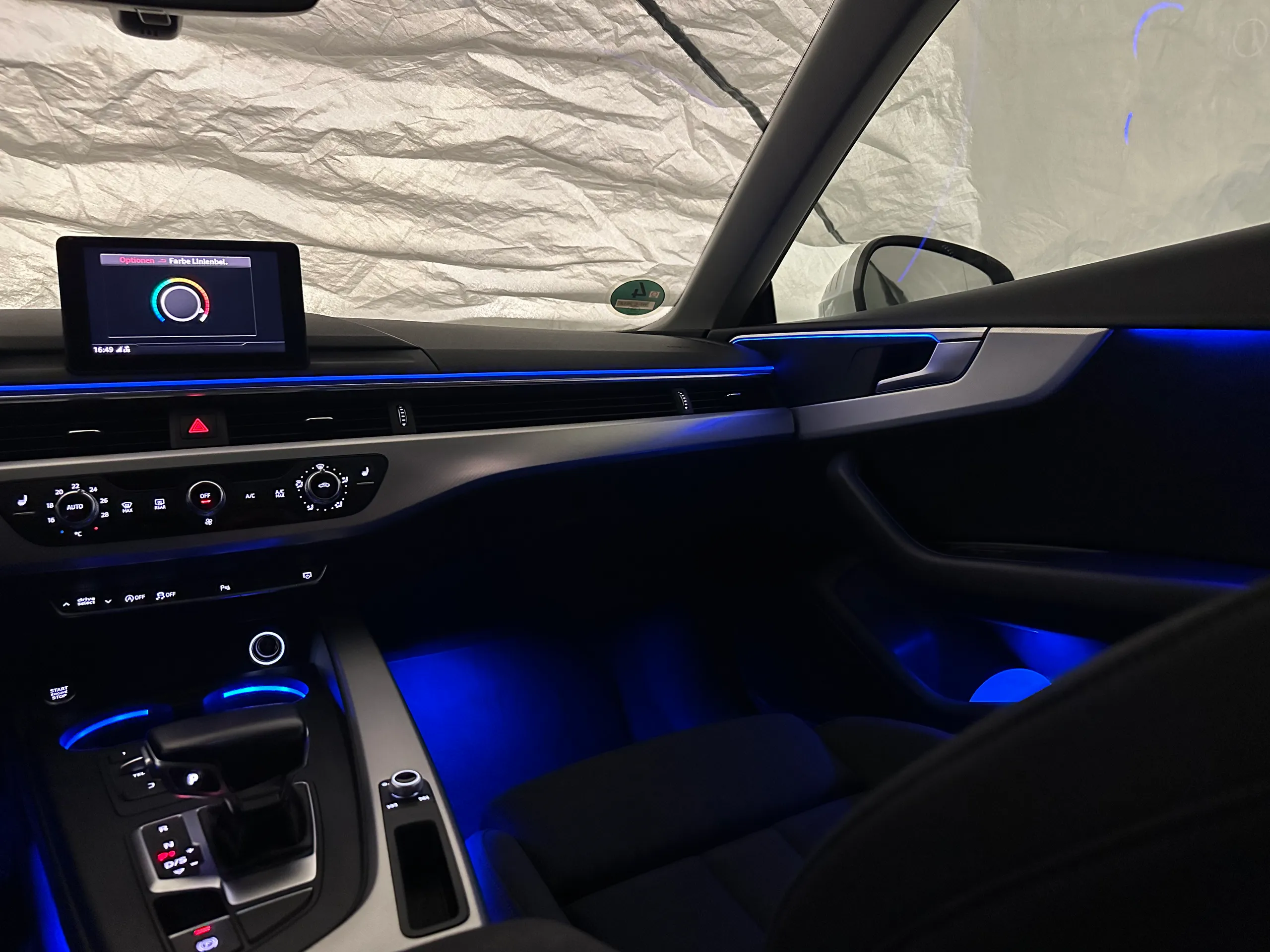 Nächtliche Innenraumansicht Audi A5 F5 mit LED Lichtpaket