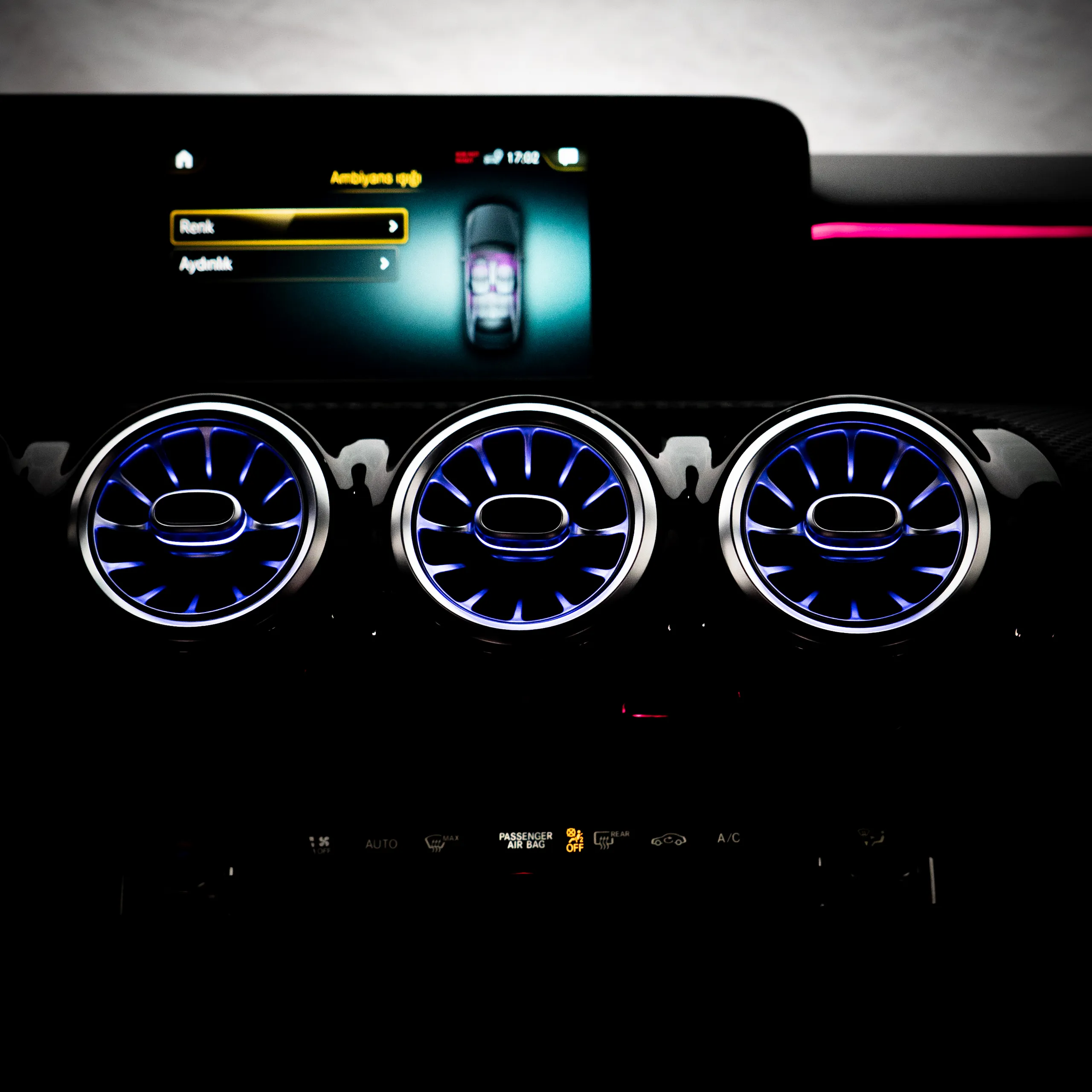 3D Hochtöner mit Ambientebeleuchtung Mercedes W177 Türpanel