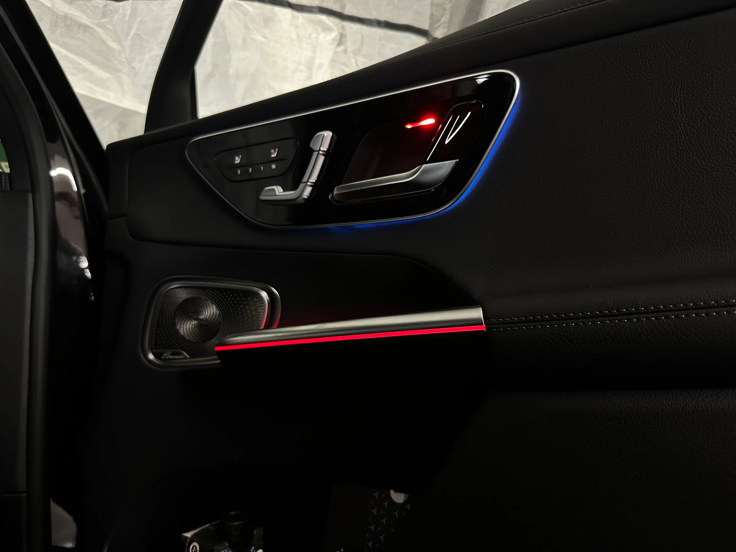 Türgriffbeleuchtung und Lüftungsdüsen Ambientebeleuchtung im Mercedes C-Klasse W206