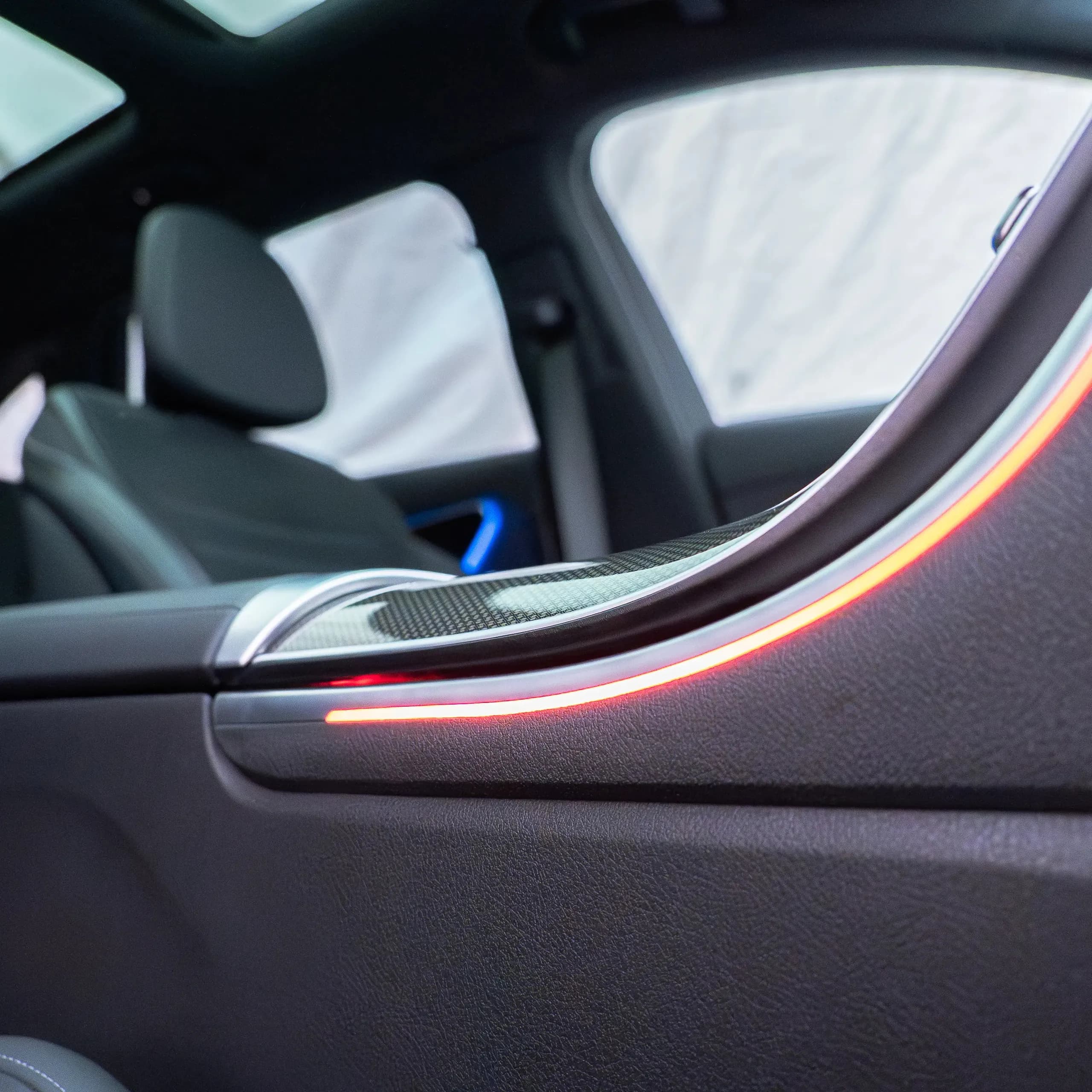 Mercedes GLC X254 Cockpit mit synchronisierter Ambientebeleuchtung und Klimaanimation